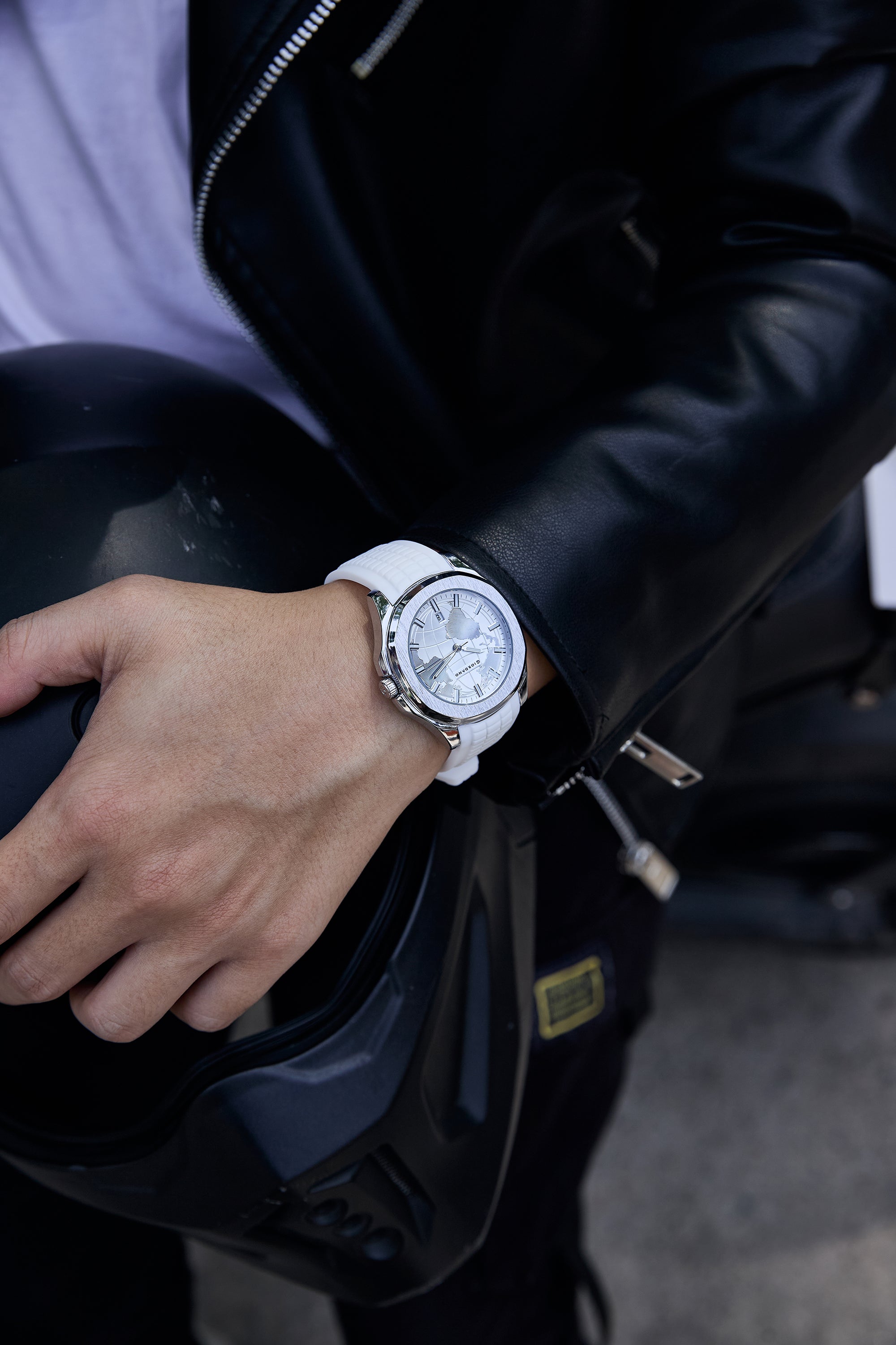 Giordano Stylish World Map design Watch for men with round dial and textured Silicone strap  | GZ-50147-06